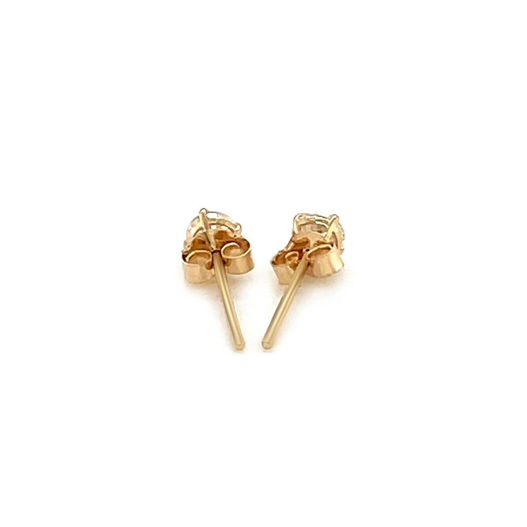 Ohrstecker aus 14-karätigem Gelbgold mit facettierten, weiß getönten Zirkonia (3 mm)