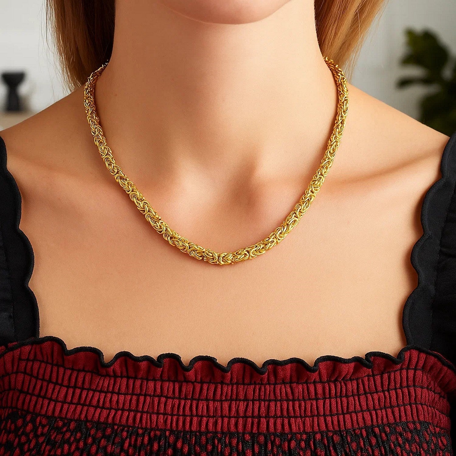 Halskette aus 14-karätigem Gelbgold mit byzantinischem Motiv